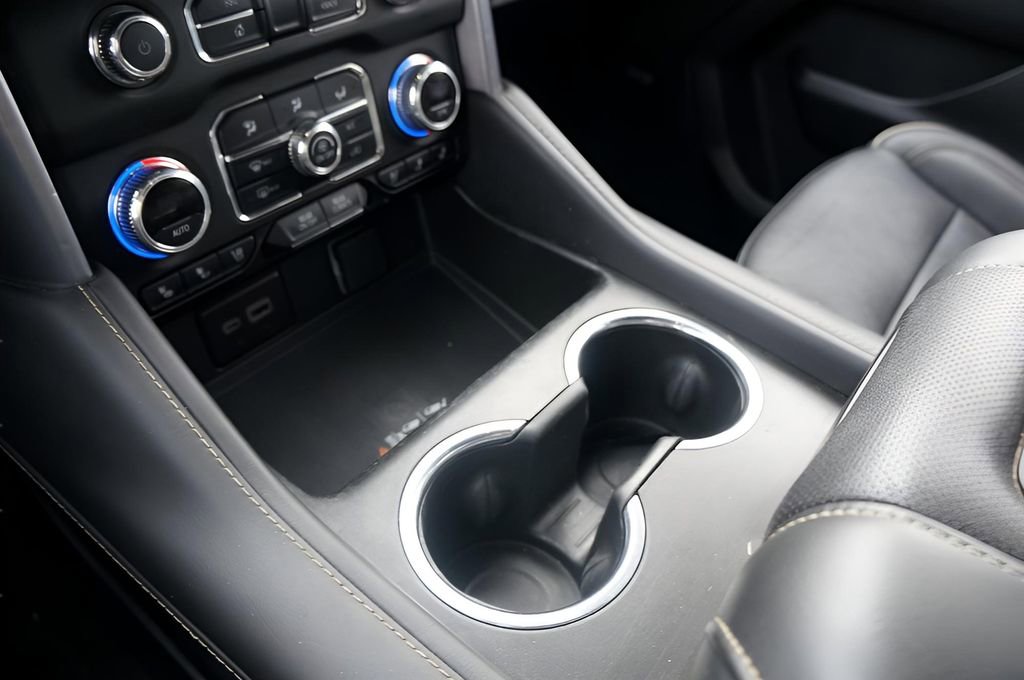 Used 2023 GMC Yukon SLT image 26