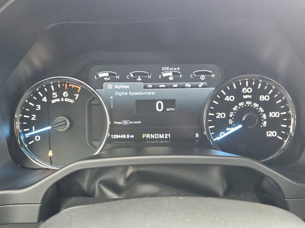 Used 2015 Ford F150 Platinum w/ Equipment Group 701A Luxury image 31