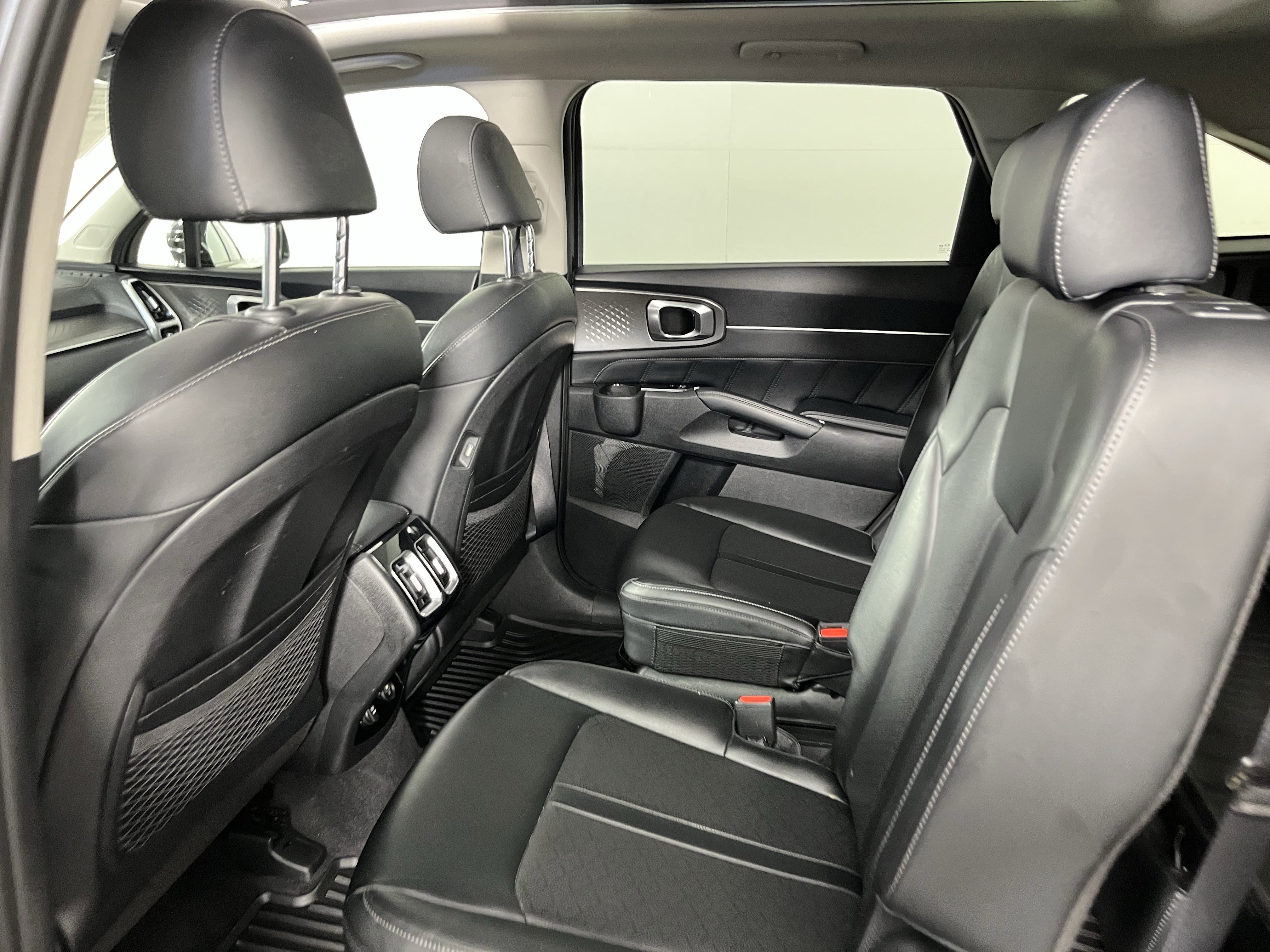 Used 2021 Kia Sorento SX image 13