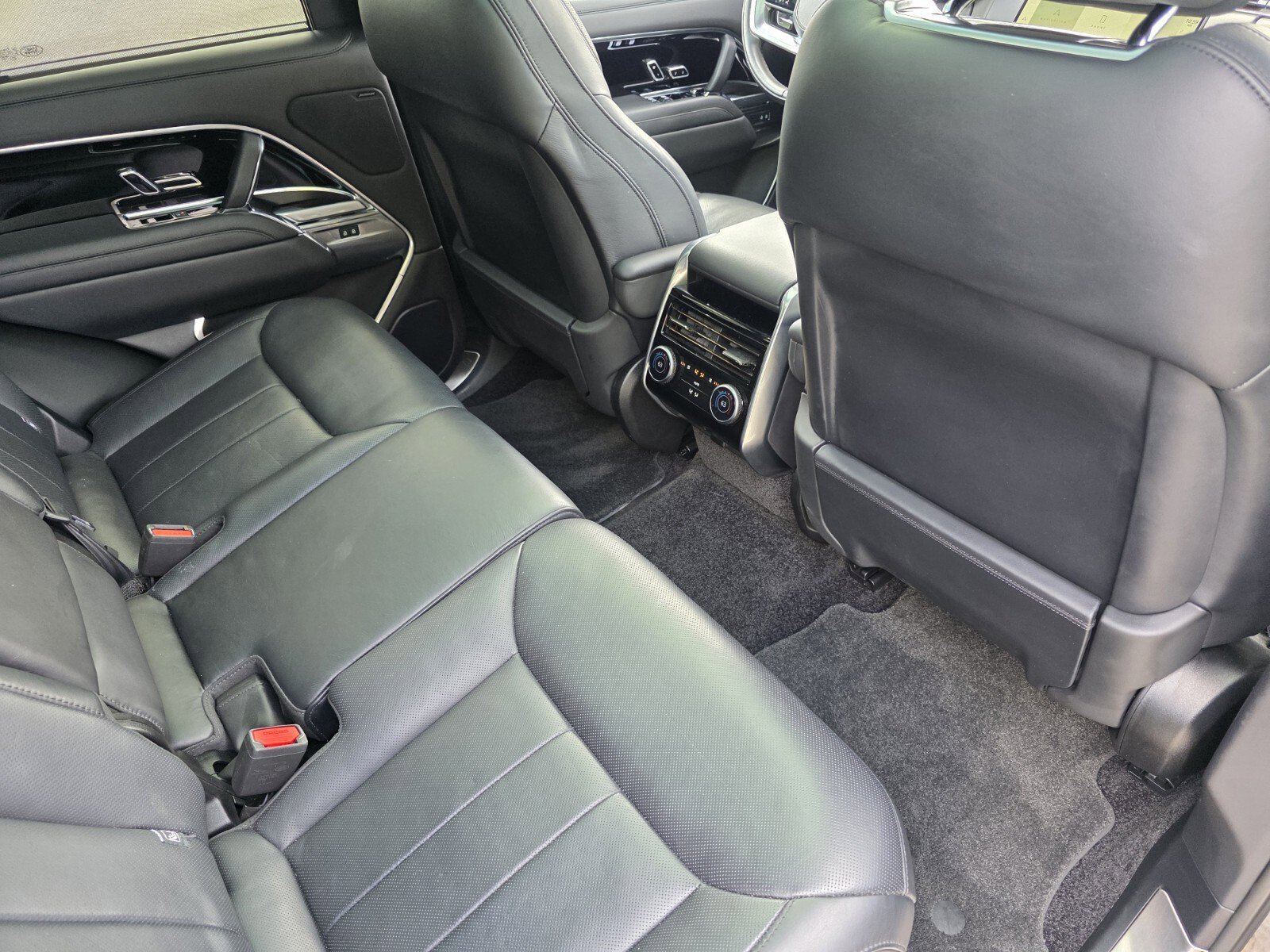 Certified 2023 Land Rover Range Rover SE AWD/4WD image 25