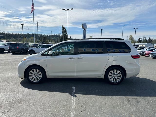 Used 2017 Toyota Sienna XLE w/ XLE Navigation Package AWD/4WD image 4