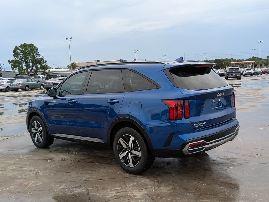 Certified 2023 Kia Sorento S FWD image 6