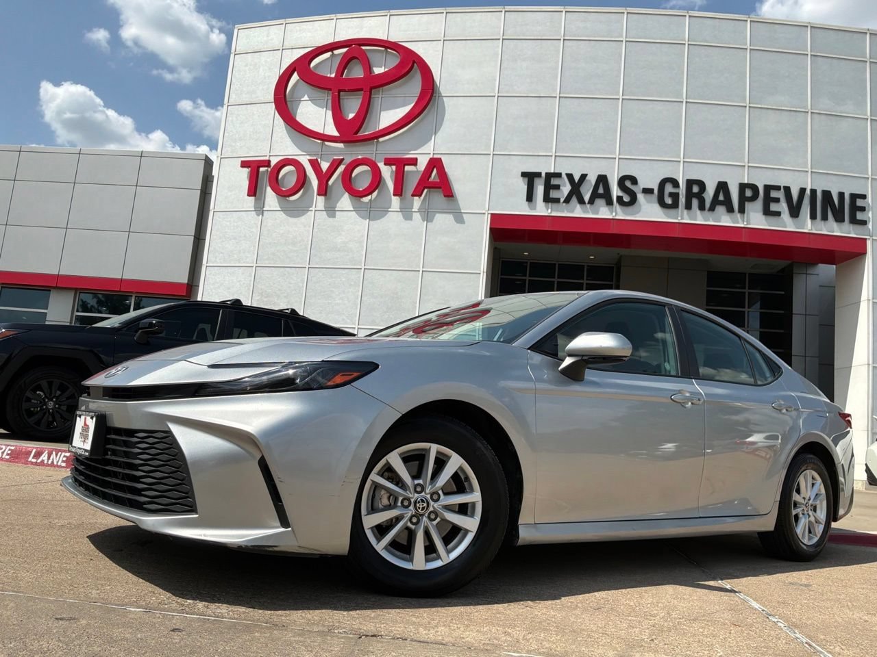 Used 2025 Toyota Camry LE FWD image 2