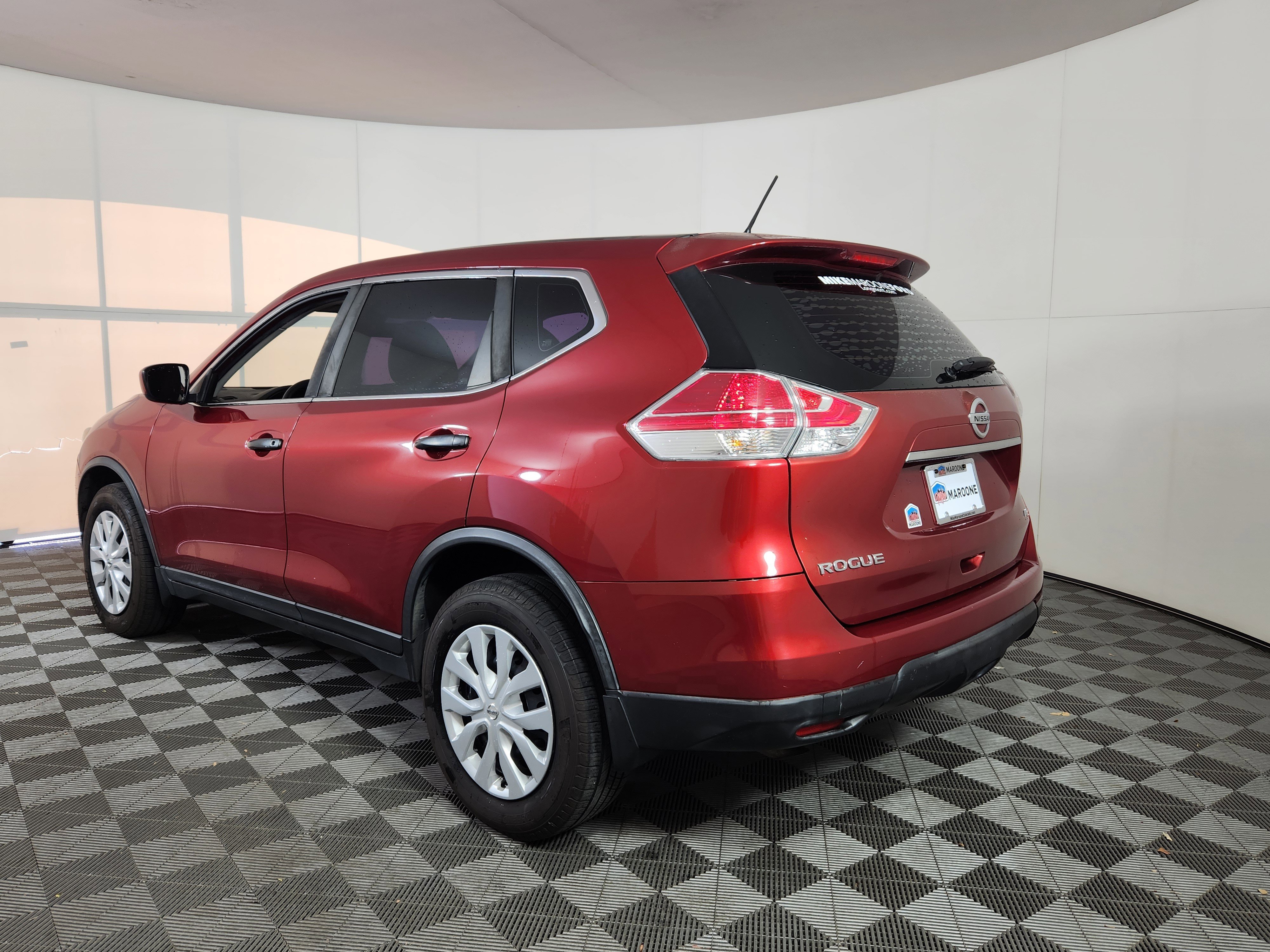 Used 2016 Nissan Rogue S image 5
