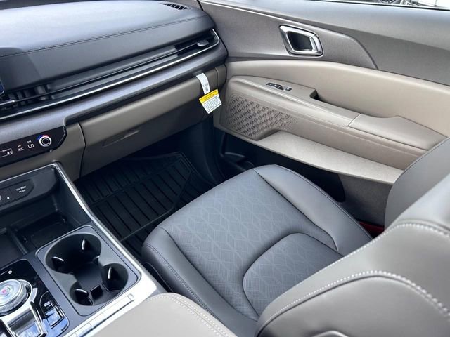 New 2026 Kia Carnival EX FWD image 17