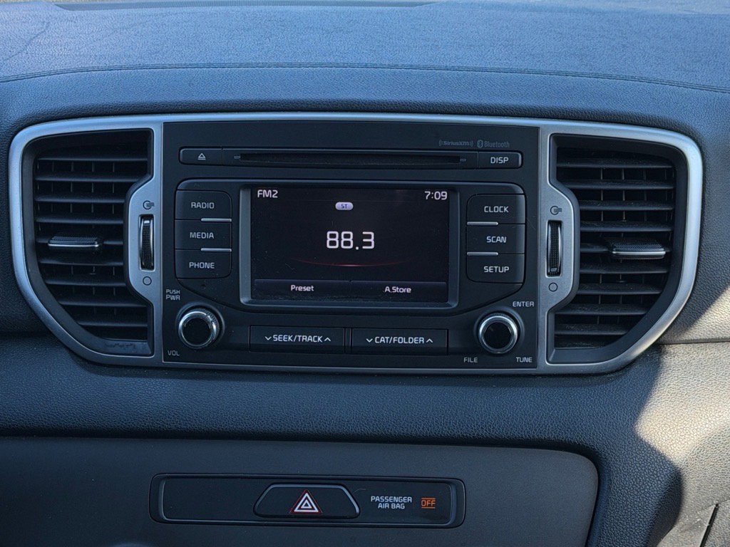 Used 2018 Kia Sportage LX image 16