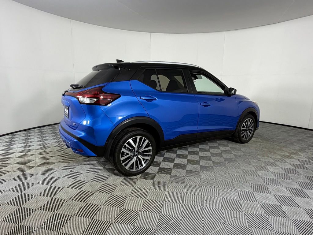 Used 2024 Nissan Kicks SV image 8