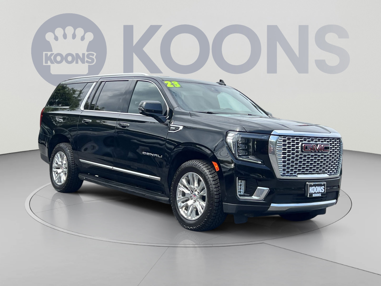 Used 2023 GMC Yukon XL Denali w/ Advanced Technology Package AWD/4WD image 2