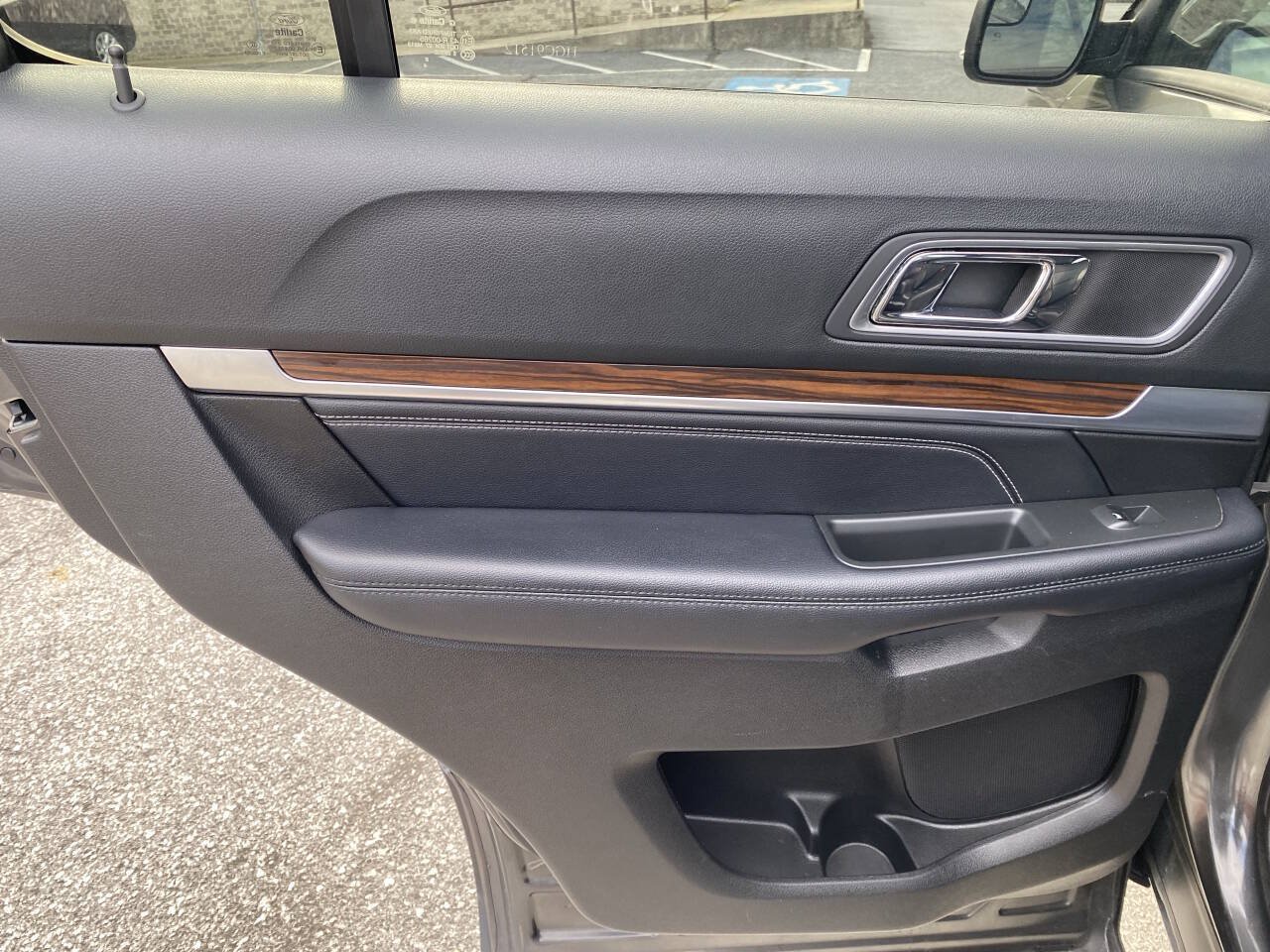 Used 2017 Ford Explorer Limited AWD/4WD image 13