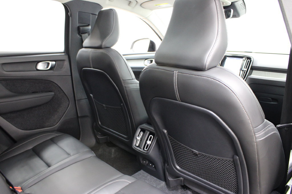 Used 2026 Volvo XC40 B5 Plus AWD/4WD image 23