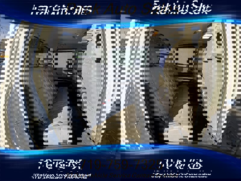 Used 2015 Toyota Tundra Limited image 32