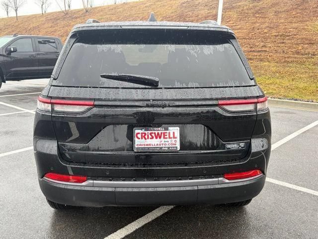 New 2026 Jeep Grand Cherokee Altitude AWD/4WD image 6