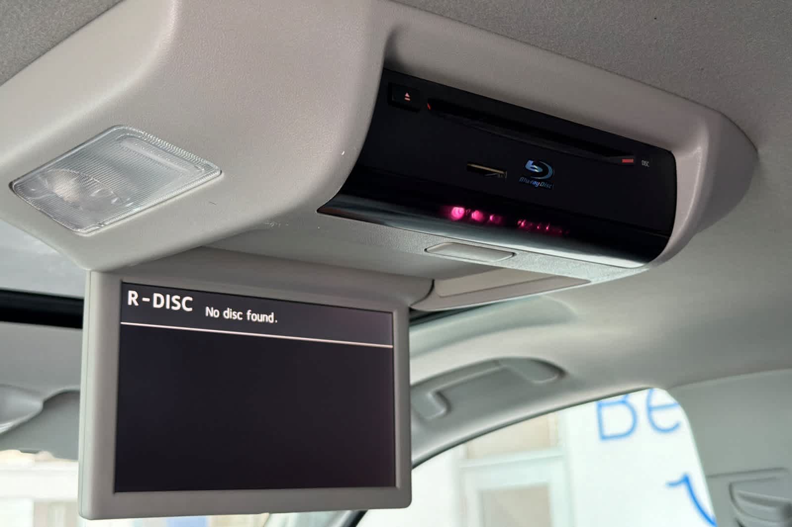 Used 2018 Toyota Sequoia Platinum w/ Carpet Mat Package AWD/4WD image 17