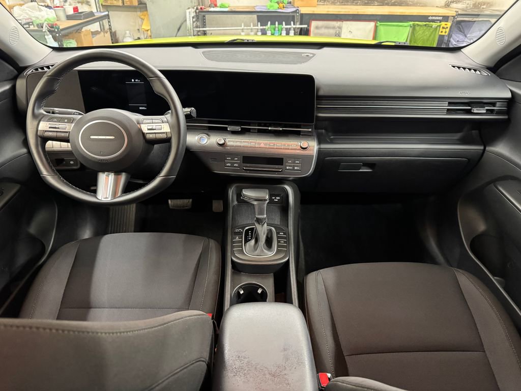 Used 2025 Hyundai Kona SEL image 17