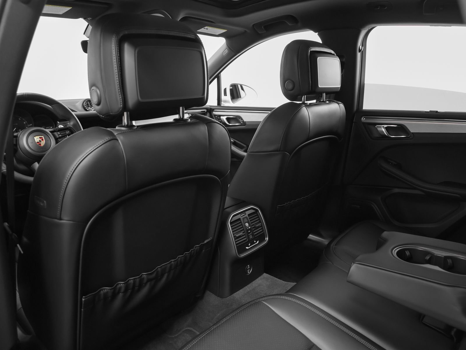 Certified 2026 Porsche Macan image 45