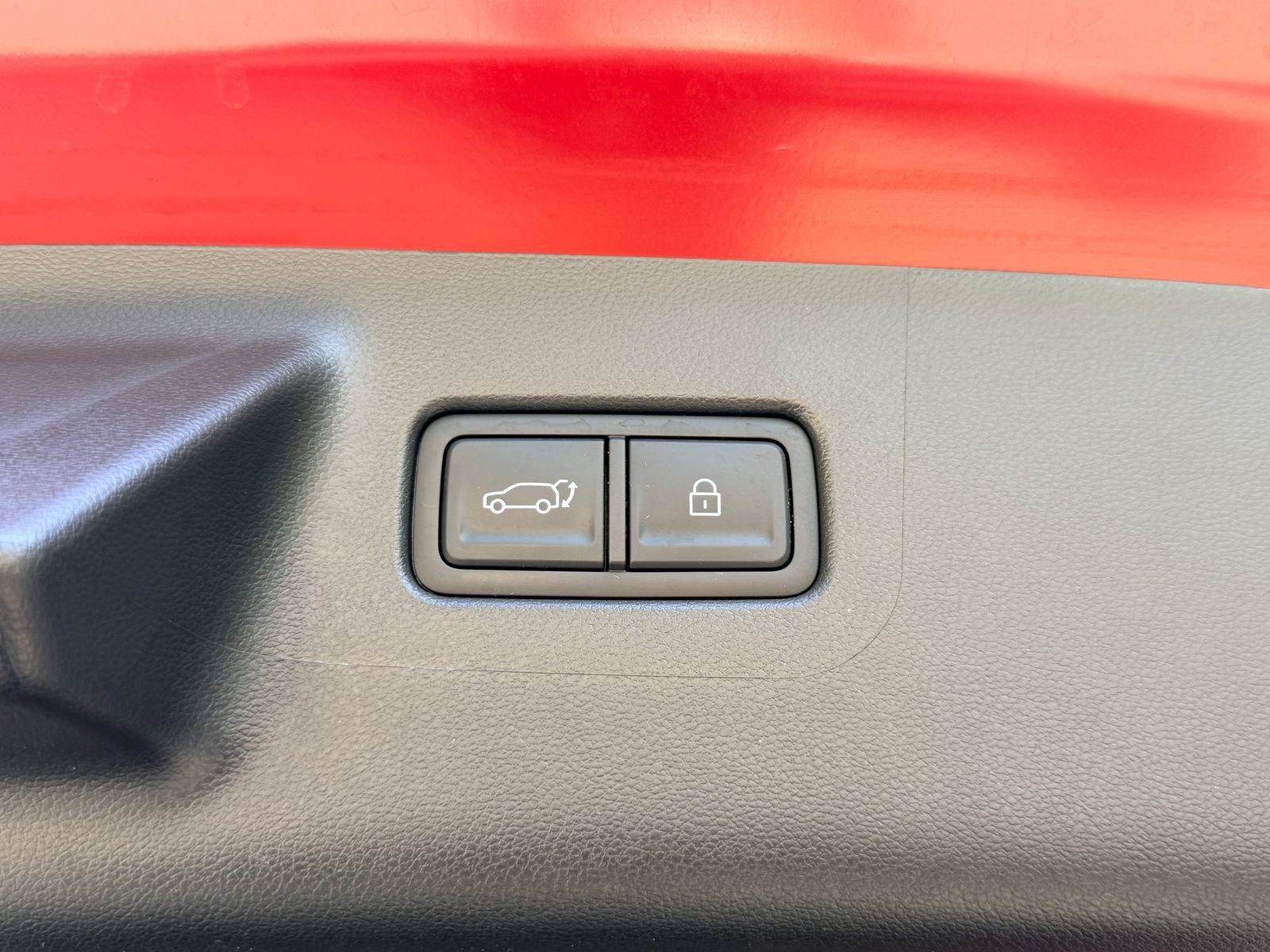 Used 2025 Hyundai Santa Fe Limited FWD image 18