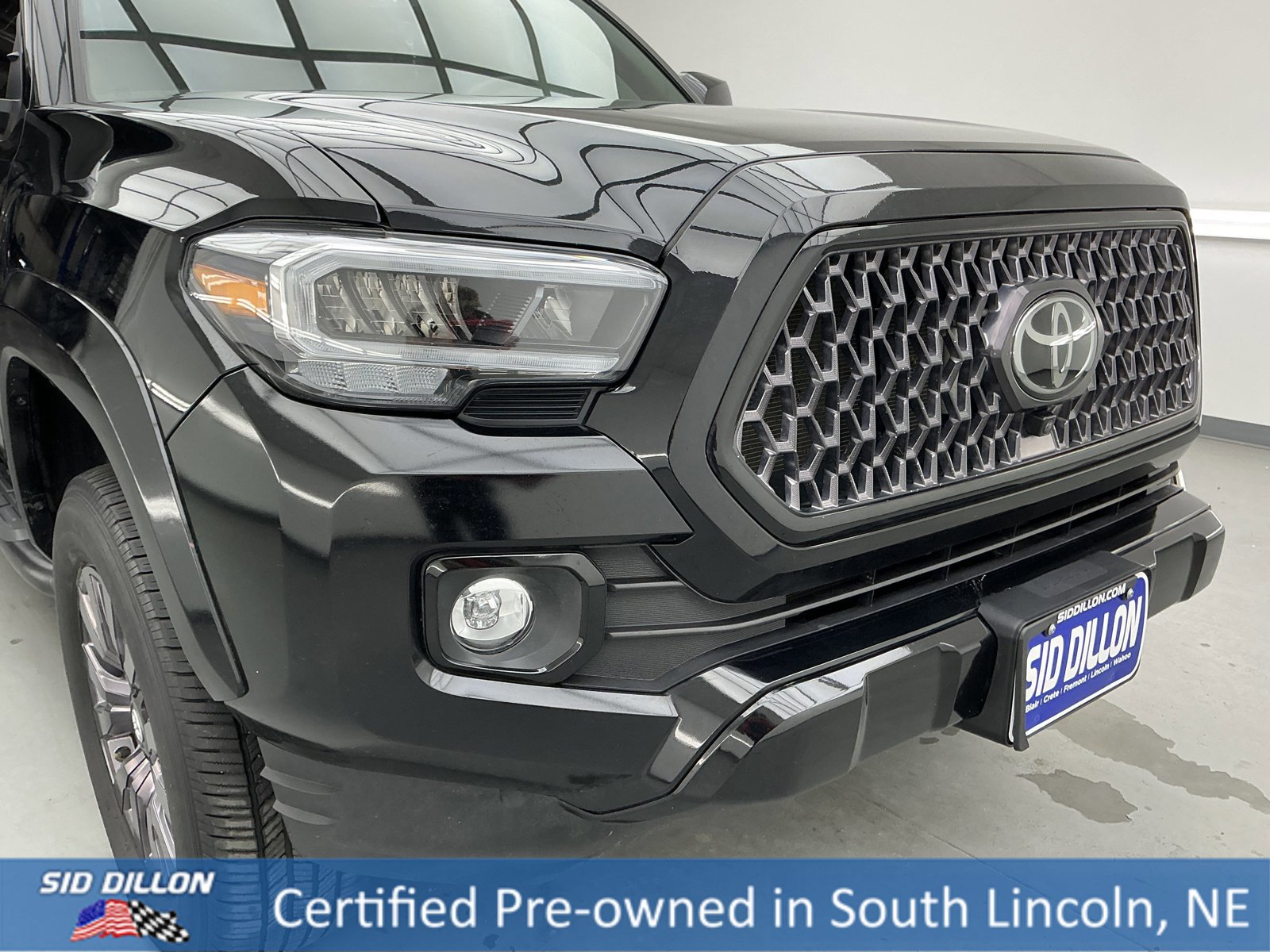 Used 2021 Toyota Tacoma Limited w/ Nightshade Package image 27
