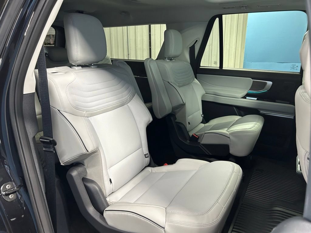 New 2026 Ford Expedition Max Platinum w/ Platinum Ultimate Package AWD/4WD image 82