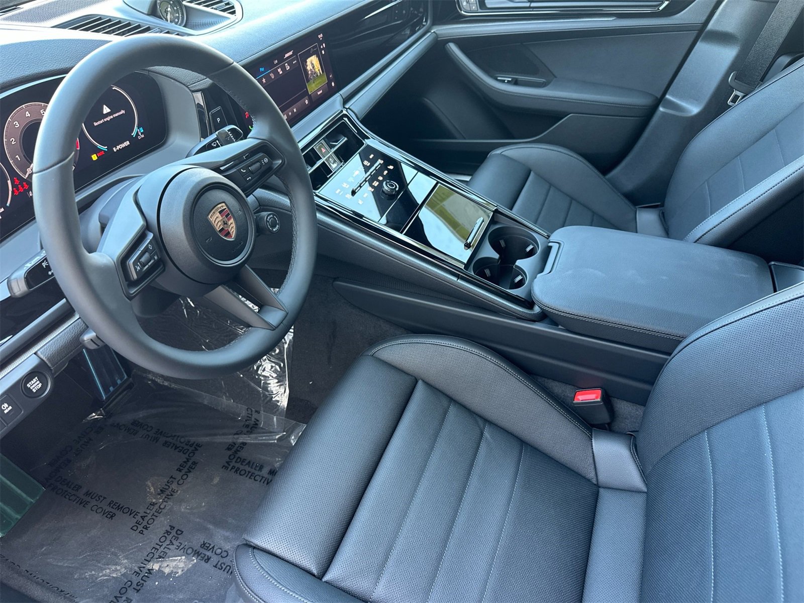 New 2025 Porsche Panamera 4 image 4