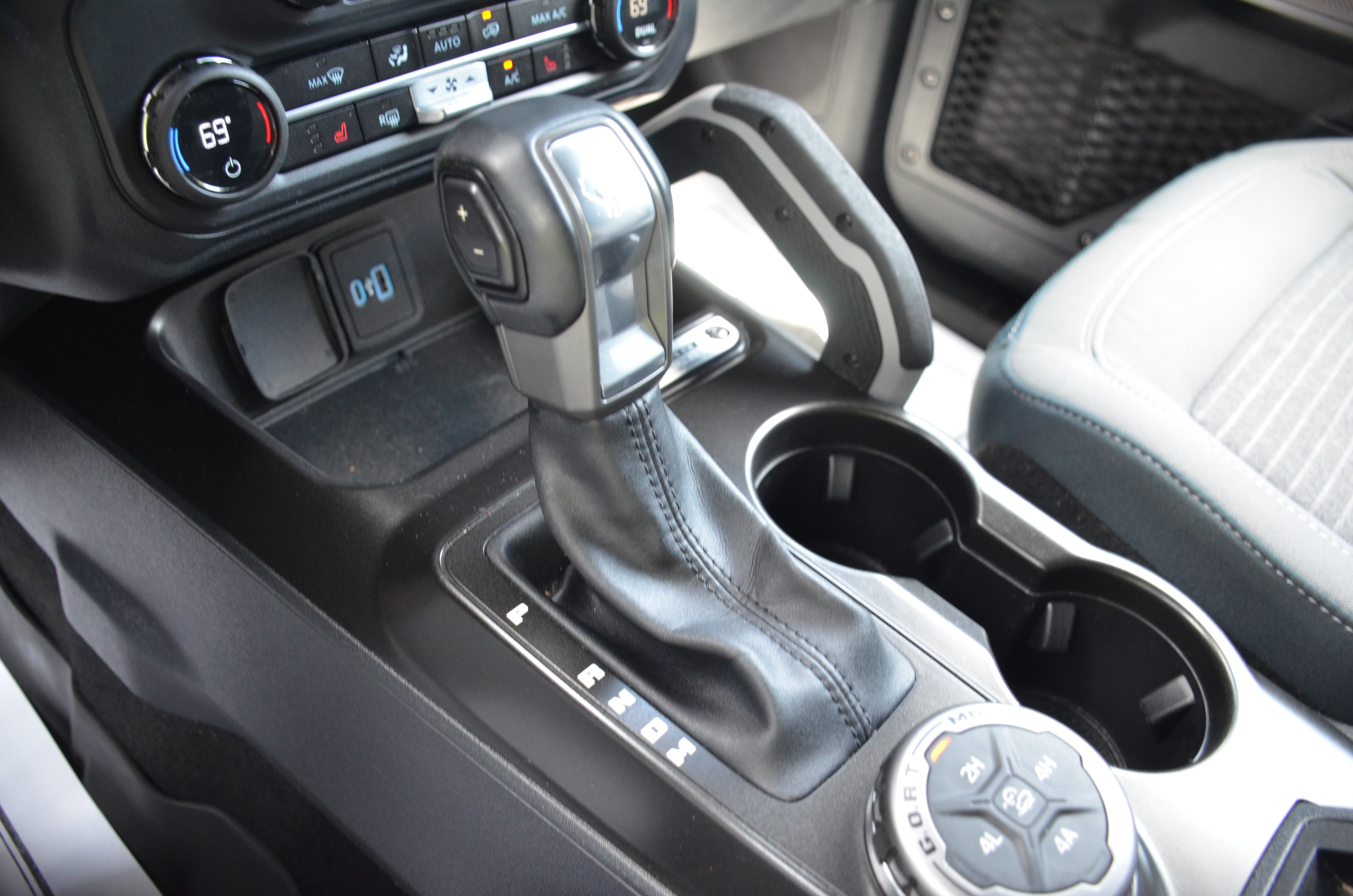Used 2023 Ford Bronco Outer Banks w/ Sasquatch Package AWD/4WD image 55