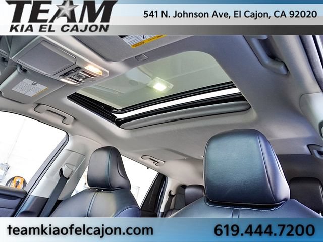 Used 2021 Toyota Highlander XLE AWD/4WD image 18