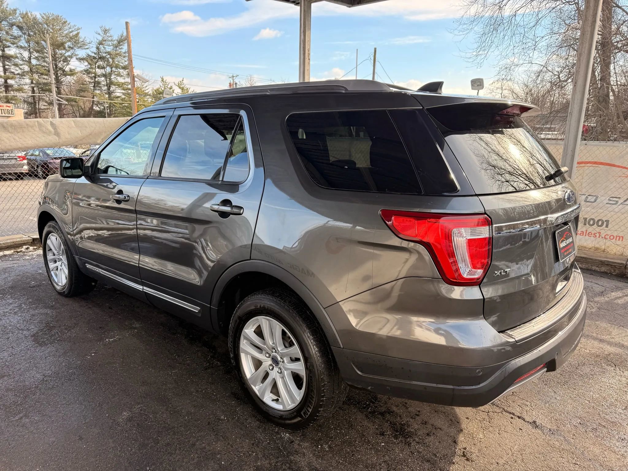 Used 2019 Ford Explorer XLT image 55