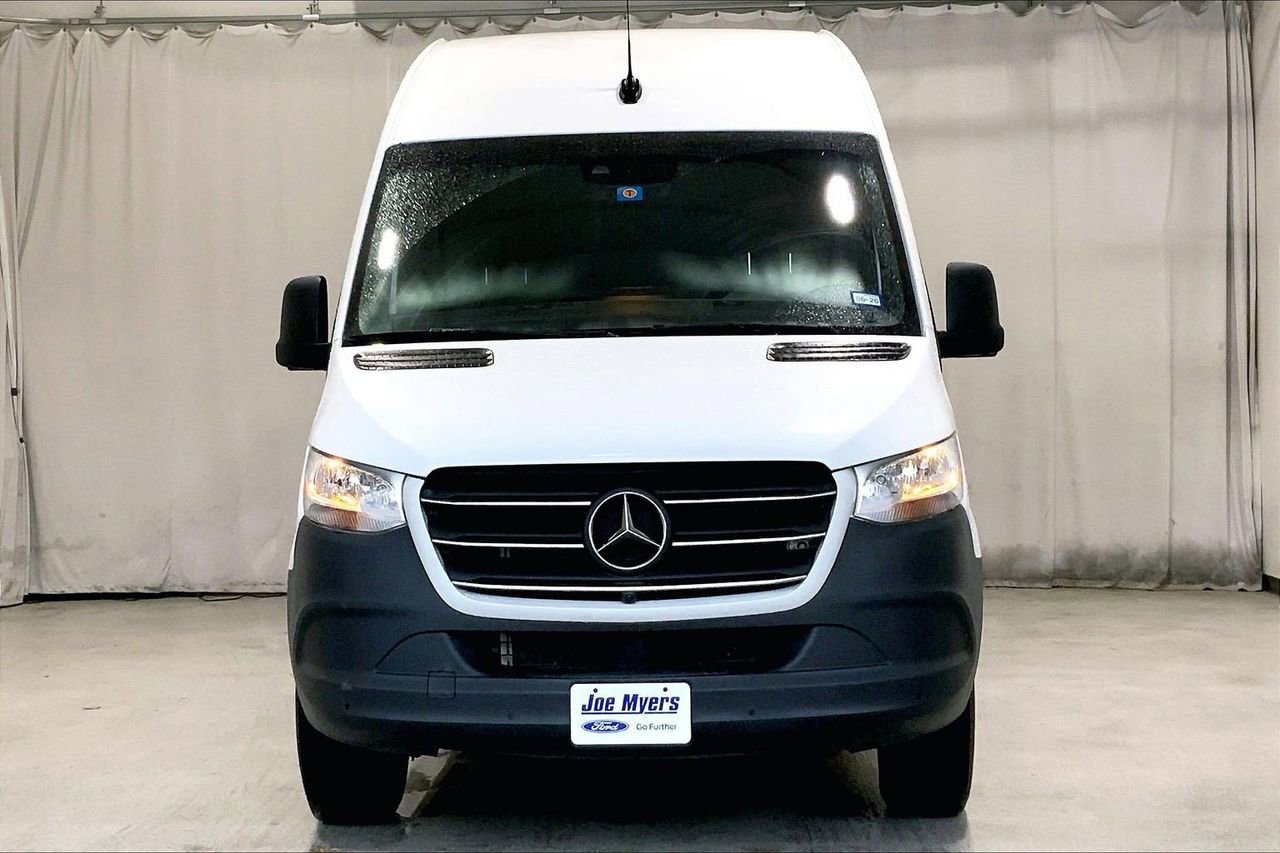 Used 2023 Mercedes-Benz Sprinter 2500 image 3