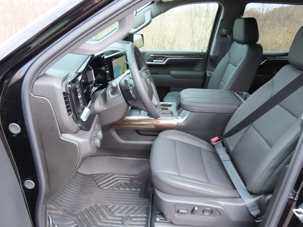 New 2026 Chevrolet Silverado 1500 RST w/ RST All Star Premium Package AWD/4WD image 23