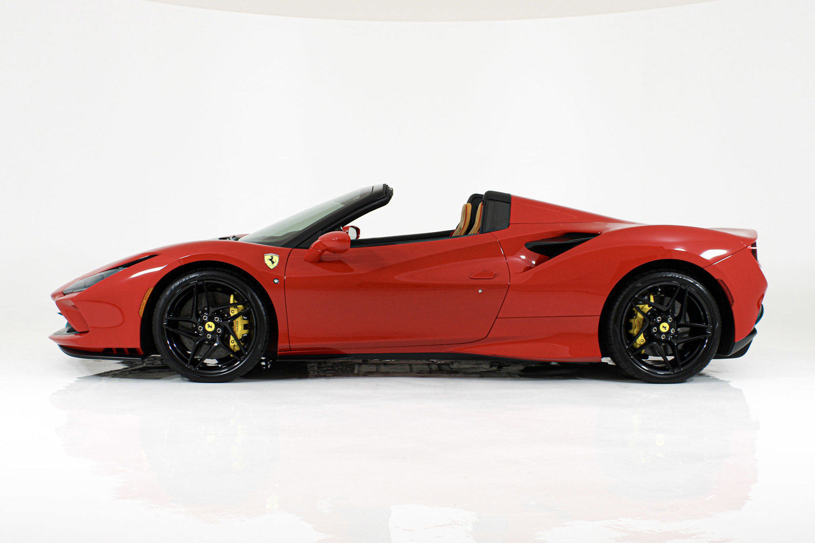 Certified 2022 Ferrari F8 Tributo RWD image 6