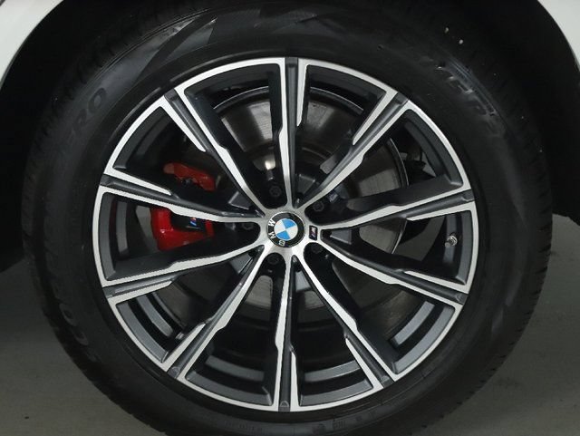 Used 2024 BMW X5 xDrive40i w/ M Sport Package AWD/4WD image 41