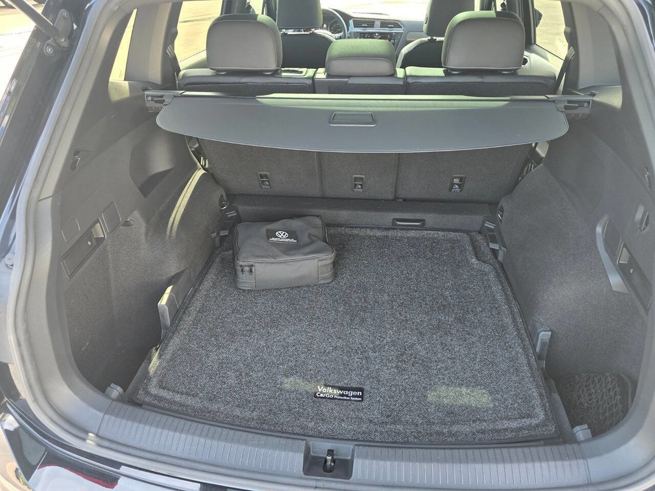 Used 2021 Volkswagen Tiguan SE AWD/4WD image 26
