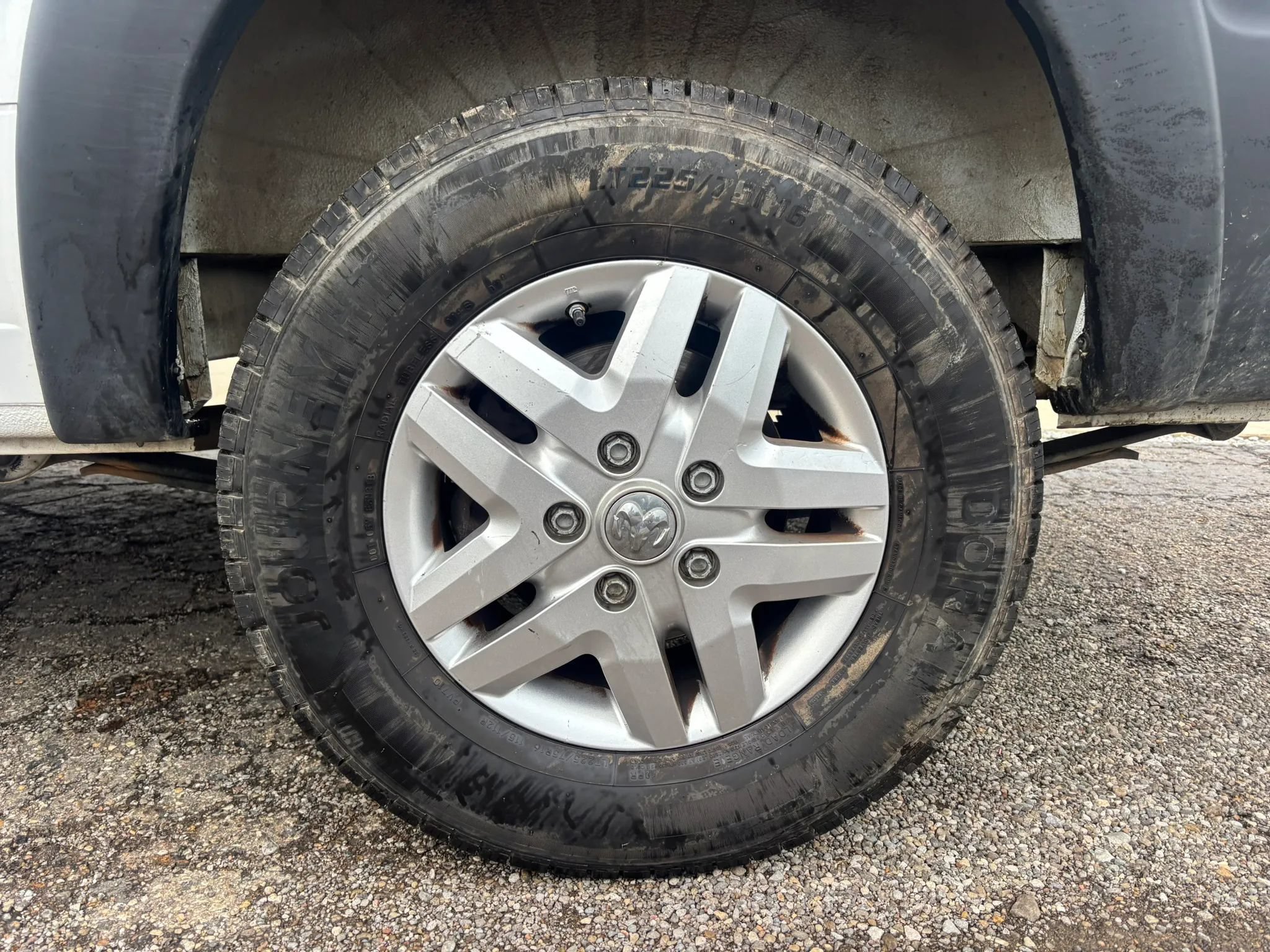 Used 2022 RAM ProMaster 2500 w/ Premium Appearance Group FWD image 2