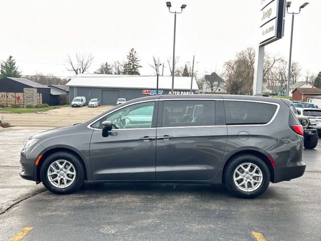 Used 2017 Chrysler Pacifica LX image 5
