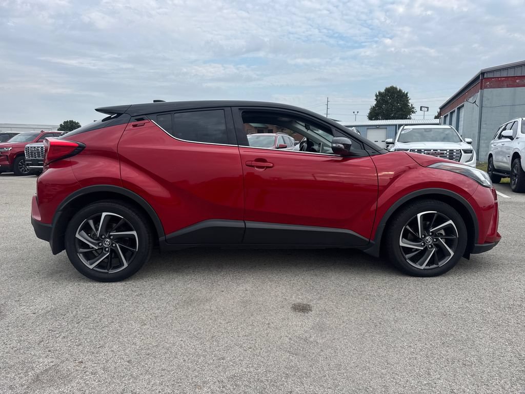 Used 2022 Toyota C-HR Limited FWD image 9