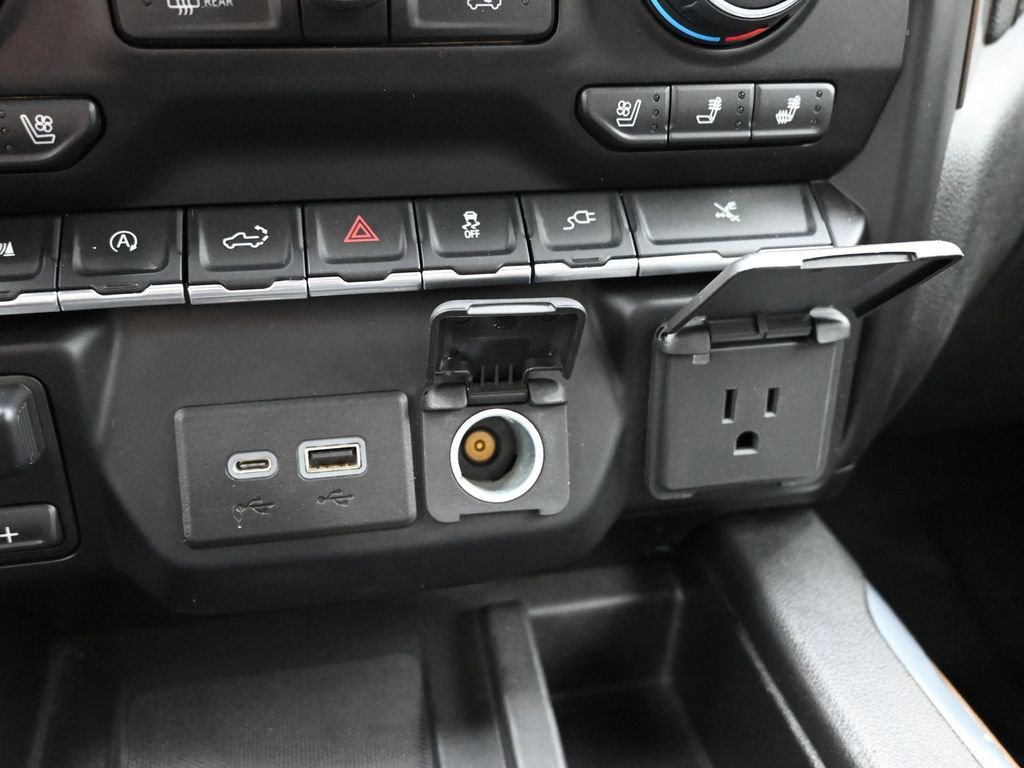 Used 2020 Chevrolet Silverado 1500 High Country image 17