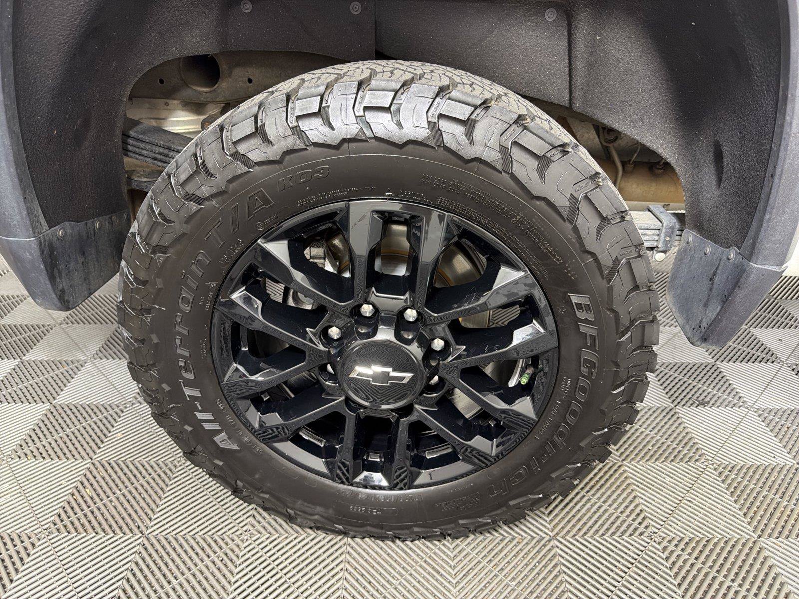 Used 2024 Chevrolet Silverado 2500 LTZ w/ LTZ Convenience Package AWD/4WD image 15