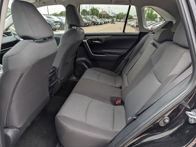 Used 2025 Toyota RAV4 XLE FWD image 26