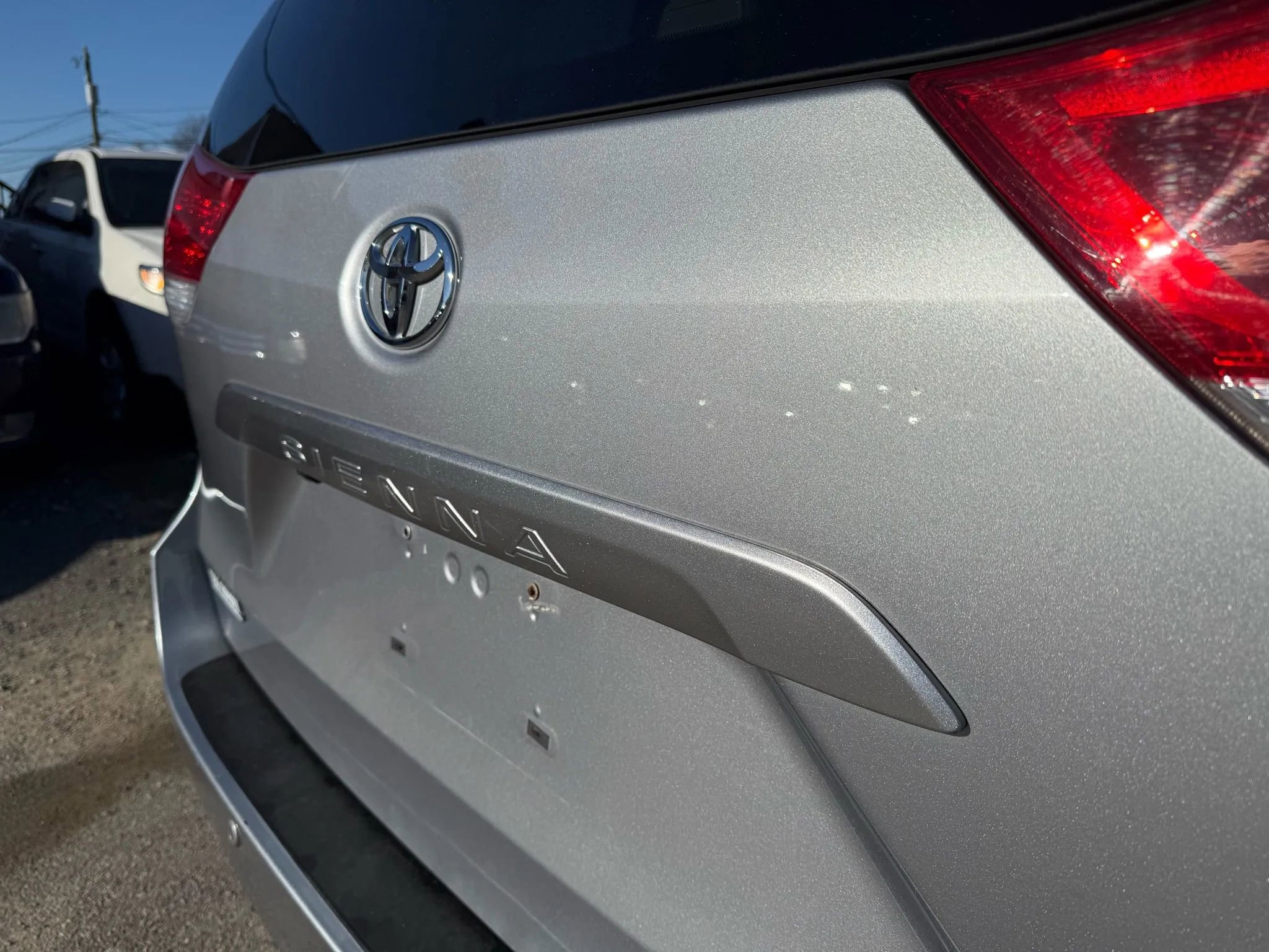 Used 2012 Toyota Sienna Limited image 10