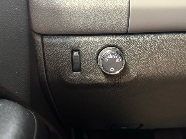 Used 2022 Chevrolet Colorado W/T RWD image 14