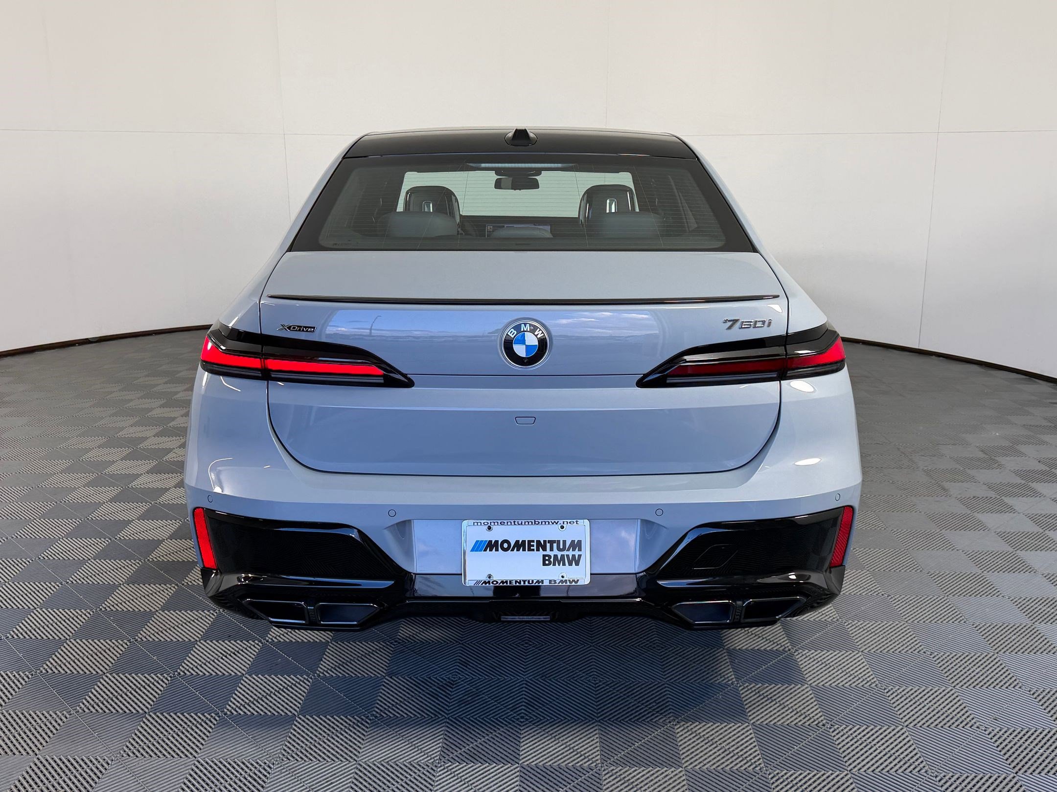 Used 2026 BMW 760i xDrive w/ Executive Package AWD/4WD image 10