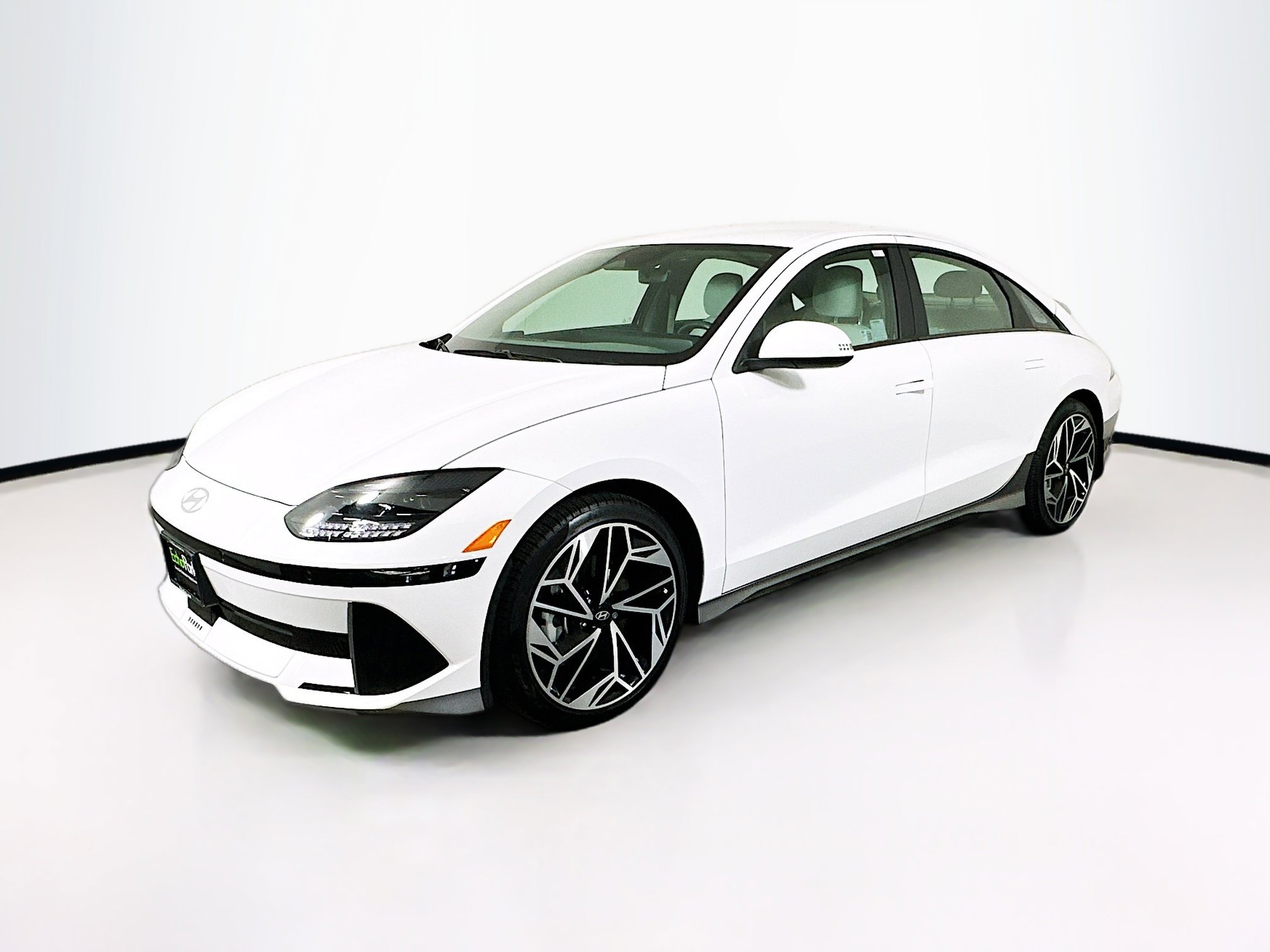 Used 2024 Hyundai Ioniq 6 SEL RWD image 3