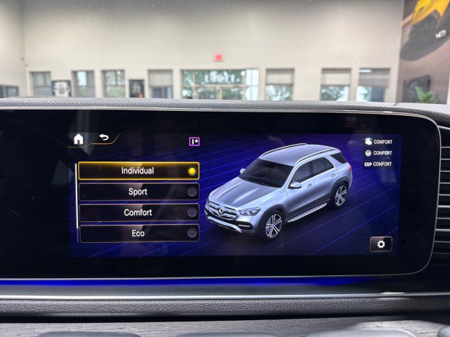 Used 2021 Mercedes-Benz GLE 350 4MATIC w/ Premium Package image 70