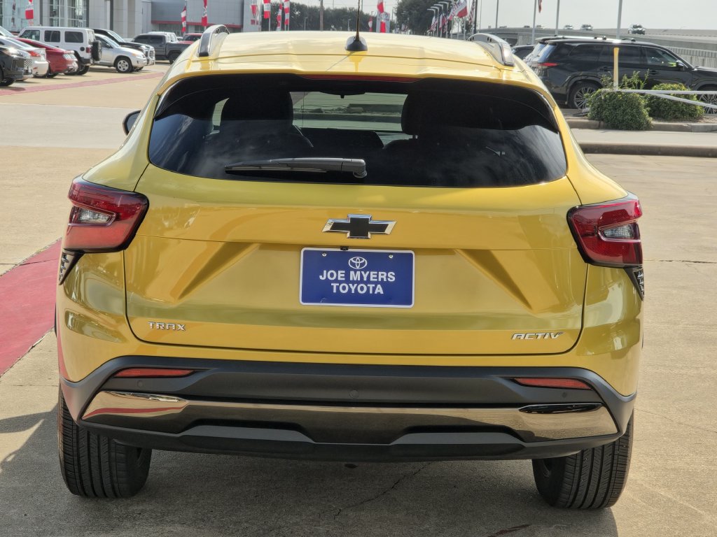 Used 2025 Chevrolet Trax ACTIV w/ Sunroof Package FWD image 8