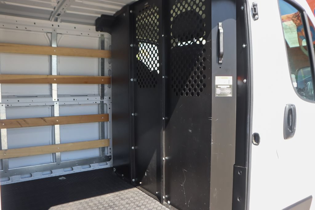 Used 2025 RAM ProMaster 2500 w/ U-Haul Equipment Group FWD image 13