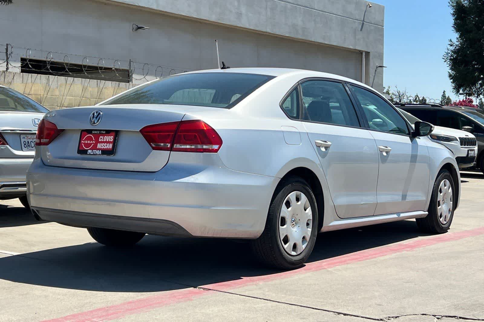 Used 2012 Volkswagen Passat 2.5 S FWD image 3