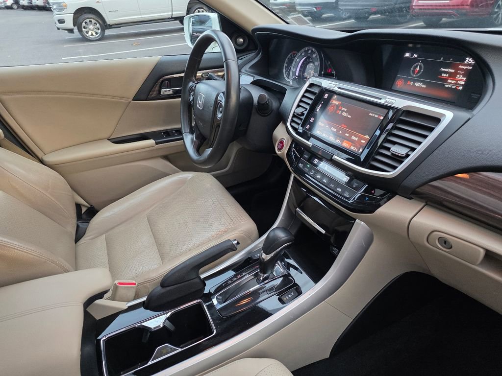 Used 2016 Honda Accord EX-L image 26