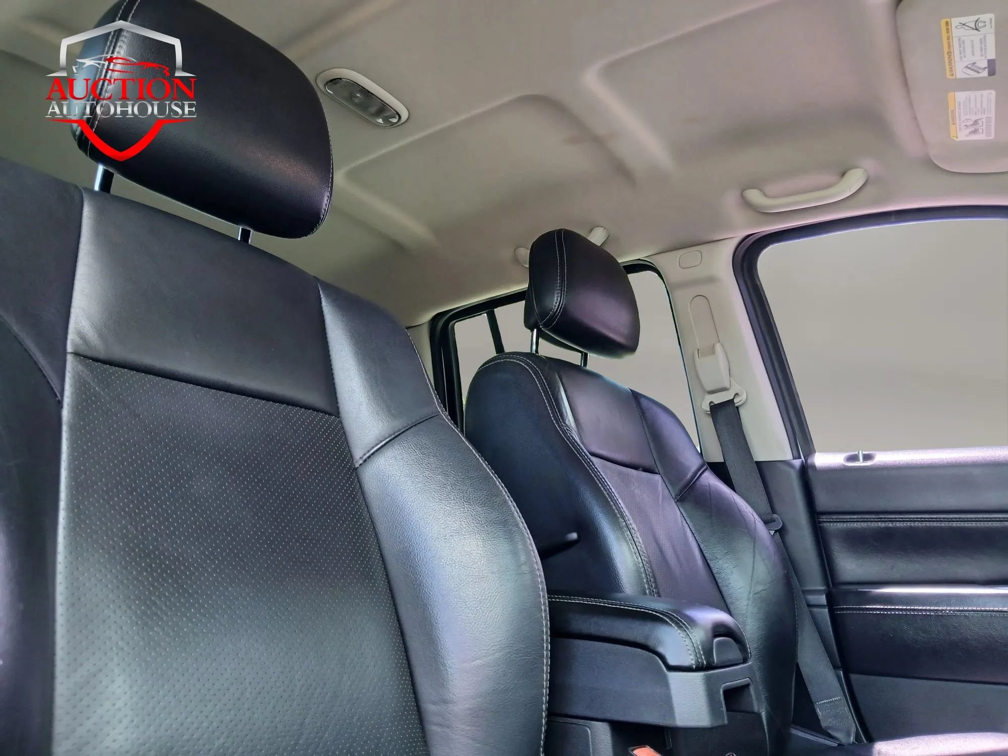 Used 2015 Jeep Compass Limited FWD image 31