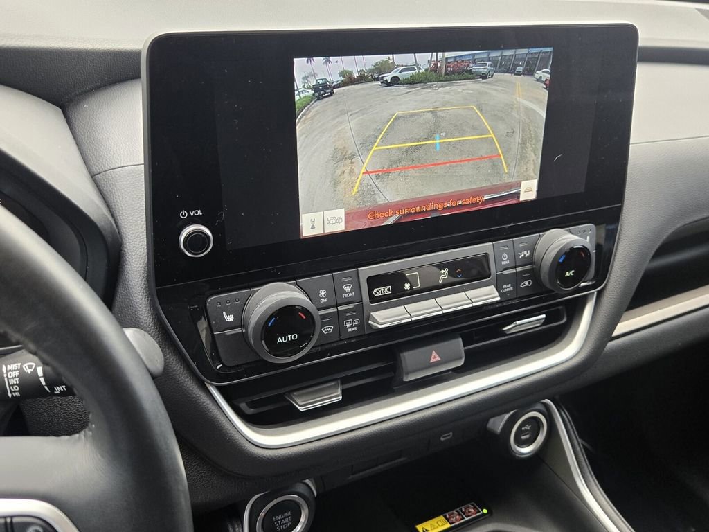 Used 2024 Toyota Grand Highlander XLE image 22