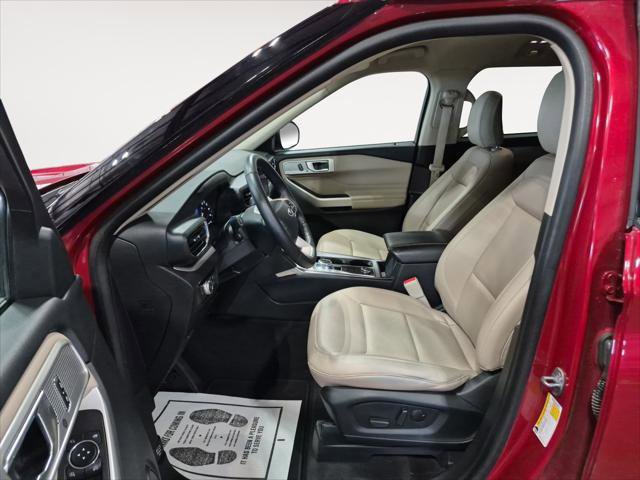 Used 2023 Ford Explorer XLT w/ Equipment Group 202A AWD/4WD image 10