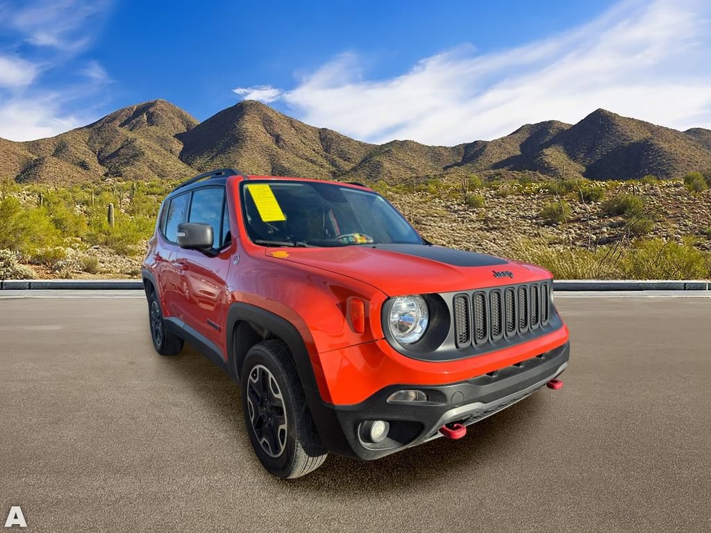 Used 2017 Jeep Renegade Trailhawk w/ Premium Trailhawk Package AWD/4WD image 5